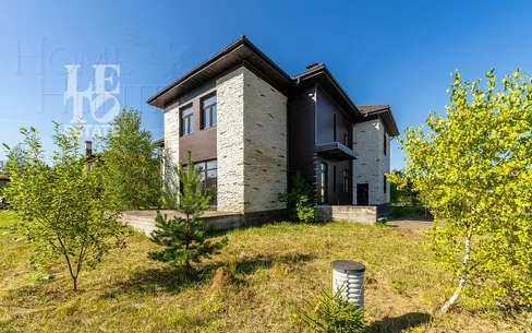 2-этажный коттедж 858 м² без отделки