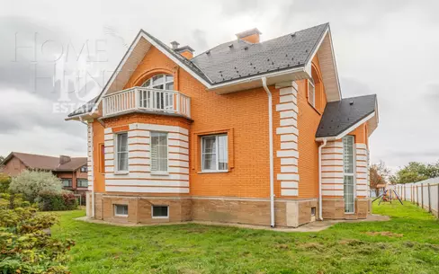 2-этажный коттедж 260 м² с отделкой