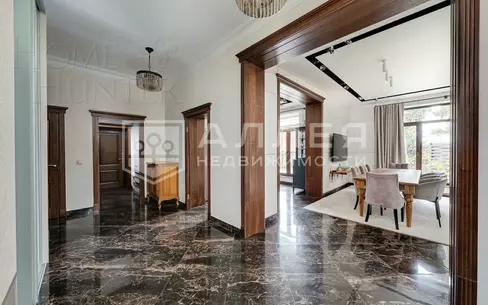 2-этажный коттедж 450 м² с отделкой