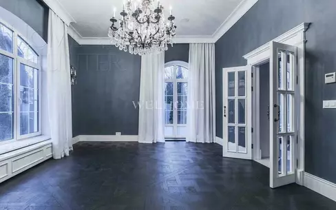 КОТТЕДЖ 770 м² без отделки