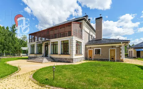 2-этажный коттедж 1 000 м² с отделкой