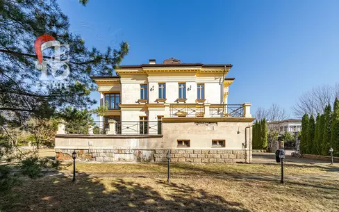 2-этажный коттедж 800 м² с отделкой