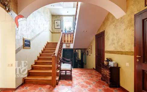 3-этажный коттедж 840 м² с отделкой