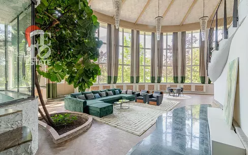 3-этажный коттедж 1 241 м² с отделкой