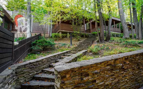 3-этажный таунхаус 340 м² с отделкой