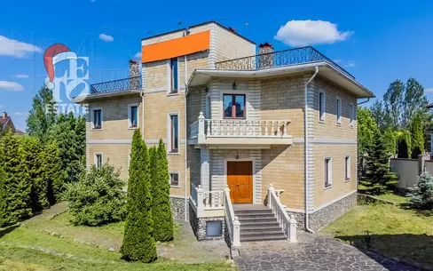 2-этажный коттедж 479.7 м² с отделкой