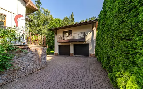 2-этажный коттедж 600 м² с отделкой