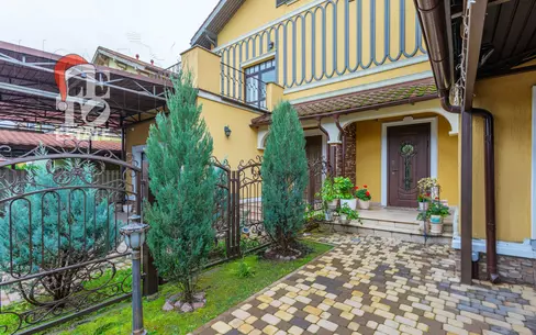 2-этажный таунхаус 251.7 м² с отделкой