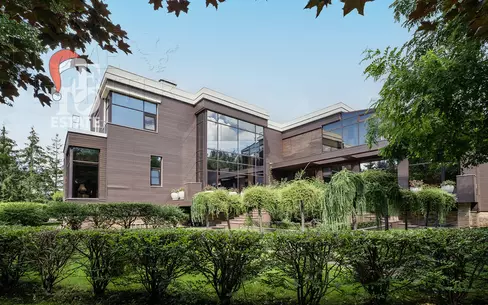 2-этажный коттедж 1 200 м² с отделкой