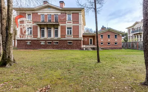 2-этажный коттедж 1 320 м² без отделки