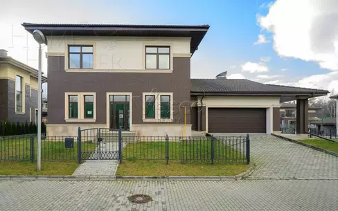 2-этажный коттедж 348 м² без отделки