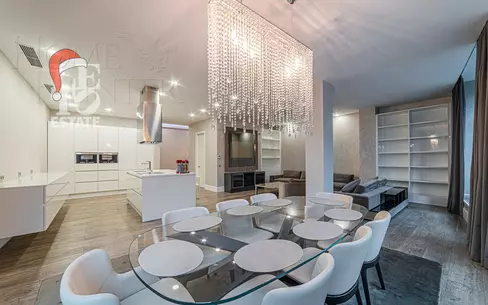 3-КОМН. КВАРТИРА С ОТДЕЛКОЙ 220 М² НА 2 ЭТАЖЕ