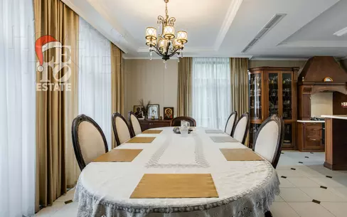 2-этажный коттедж 550 м² с отделкой