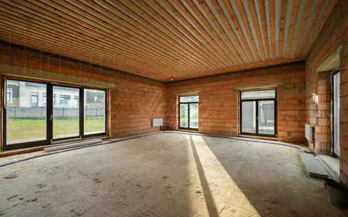 3-этажный коттедж 422.8 м² без отделки