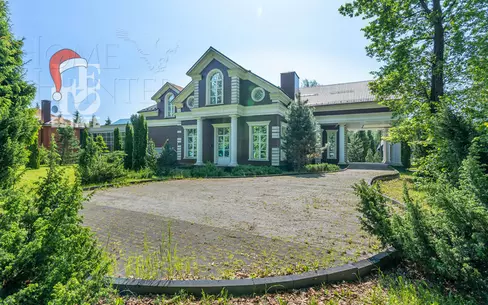 2-этажный коттедж 3 817 м² с отделкой