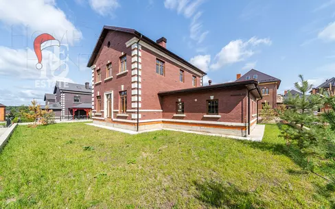 2-этажный коттедж 320 м² без отделки