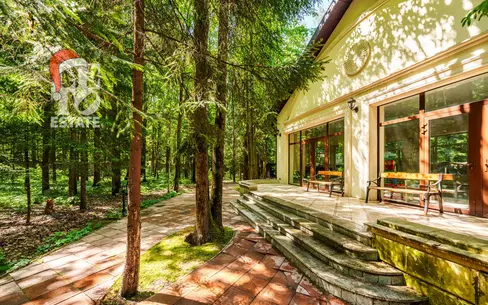 2-этажный коттедж 1 025 м² с отделкой