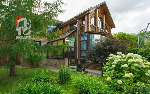 3-этажный коттедж 310 м² с отделкой