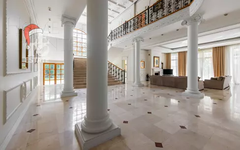 3-этажный коттедж 660 м² с отделкой