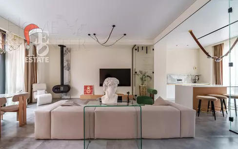 3-этажный таунхаус 238 м² с отделкой