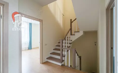 2-этажный таунхаус 286.7 м² с отделкой