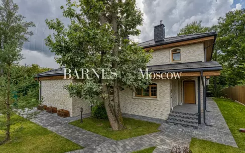 2-этажный коттедж 543 м² с отделкой