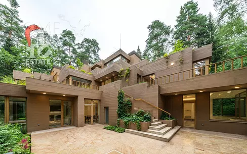 2-этажный коттедж 1 330 м² с отделкой