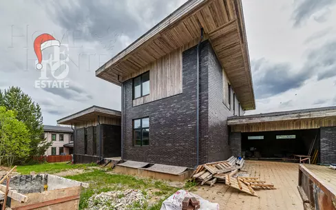 2-этажный коттедж 691.4 м² без отделки