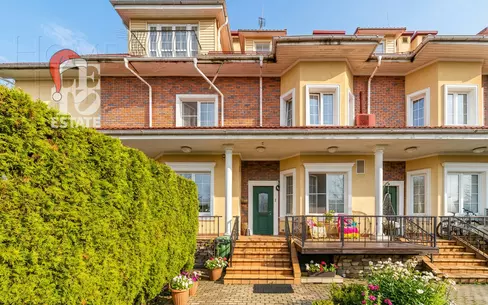 2-этажный таунхаус 400 м² с отделкой