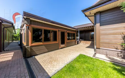 2-этажный коттедж 300 м² с отделкой