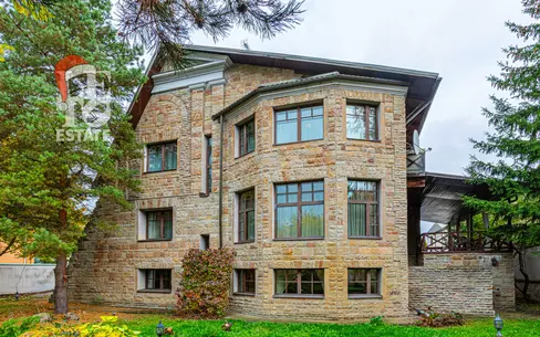 2-этажный коттедж 720 м² с отделкой