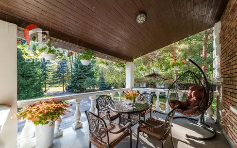 2-этажный коттедж 637 м² с отделкой