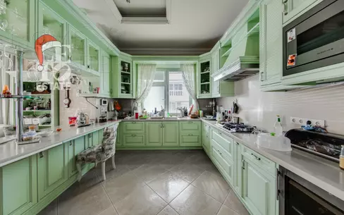 3-этажный коттедж 553.6 м² с отделкой