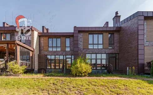 2-этажный таунхаус 270 м² без отделки