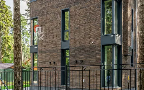 3-этажный коттедж 380 м² с отделкой