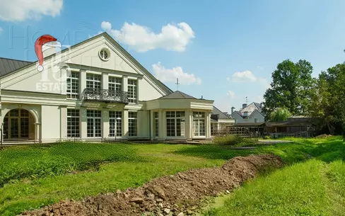 2-этажный коттедж 1 569 м² без отделки