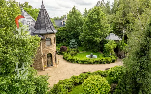 3-этажный коттедж 850 м² с отделкой