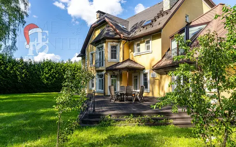 2-этажный коттедж 700 м² с отделкой