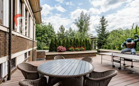 2-этажный коттедж 550 м² с отделкой