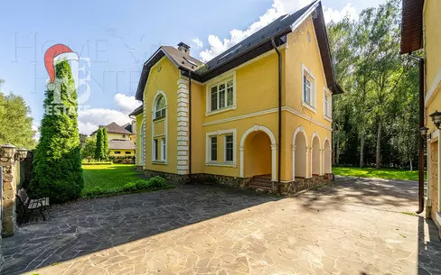 2-этажный коттедж 700 м² с отделкой