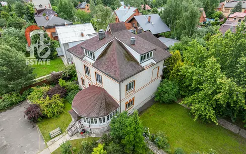 2-этажный коттедж 387.2 м² с отделкой