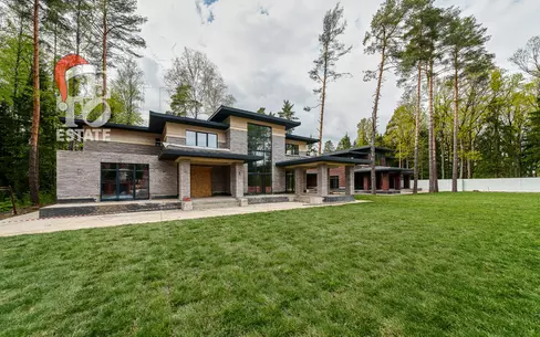 2-этажный коттедж 460 м² без отделки