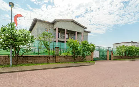 2-этажный коттедж 703 м² без отделки