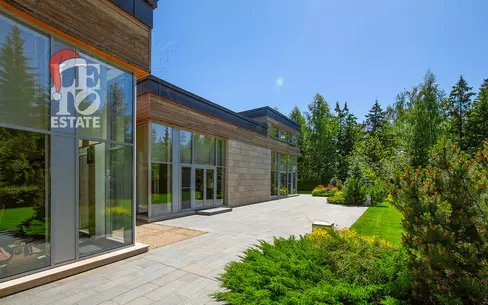 1-этажный коттедж 650 м² с отделкой