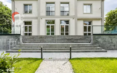 2-этажный коттедж 1 438 м² с отделкой