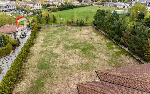 2-этажный коттедж 1 320 м² без отделки