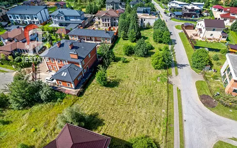 Участок 5.2 сот. в охраняемом поселке