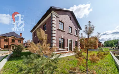 2-этажный коттедж 320 м² без отделки