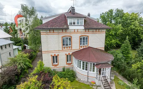 2-этажный коттедж 387.2 м² с отделкой