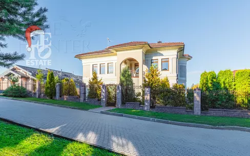 2-этажный коттедж 740 м² с отделкой